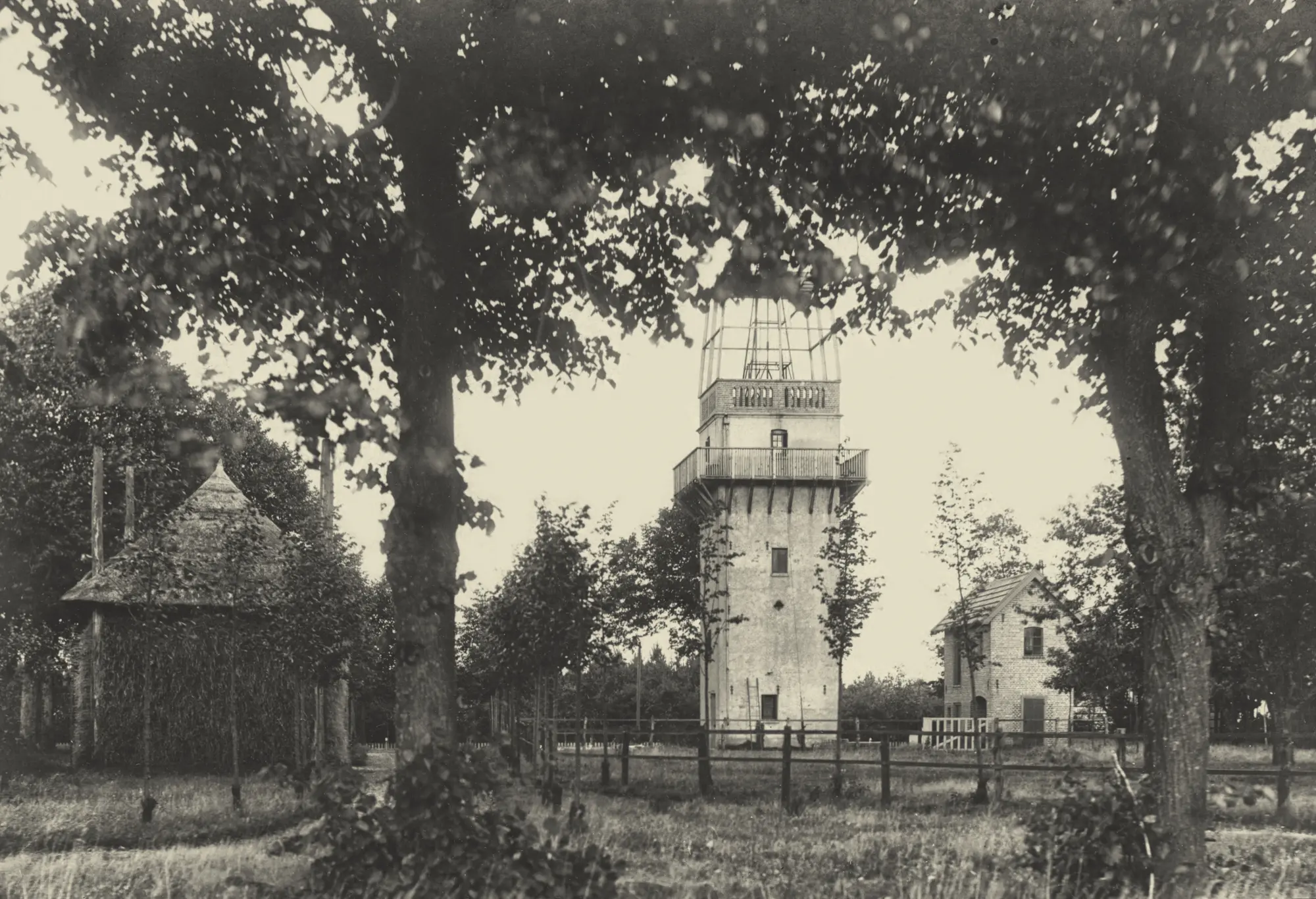 Watertoren en bakhuisje