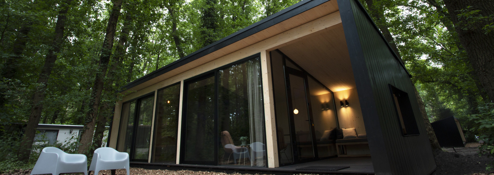 <p>Bosrand  <strong>Suite</strong></p>